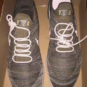 Nike Air Zoom Mariah Fly knit size 11